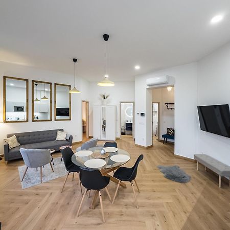 Stafetahaz Apartmanok Vác المظهر الخارجي الصورة