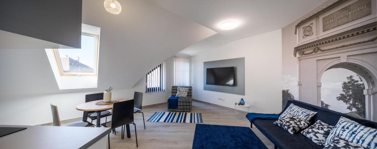 Stafetahaz Apartmanok Vác المظهر الخارجي الصورة