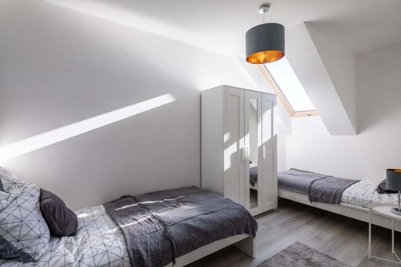 Stafetahaz Apartmanok Vác المظهر الخارجي الصورة