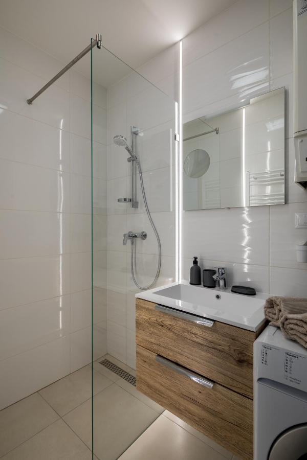 Stafetahaz Apartmanok Vác المظهر الخارجي الصورة