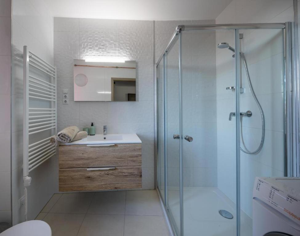 Stafetahaz Apartmanok Vác المظهر الخارجي الصورة