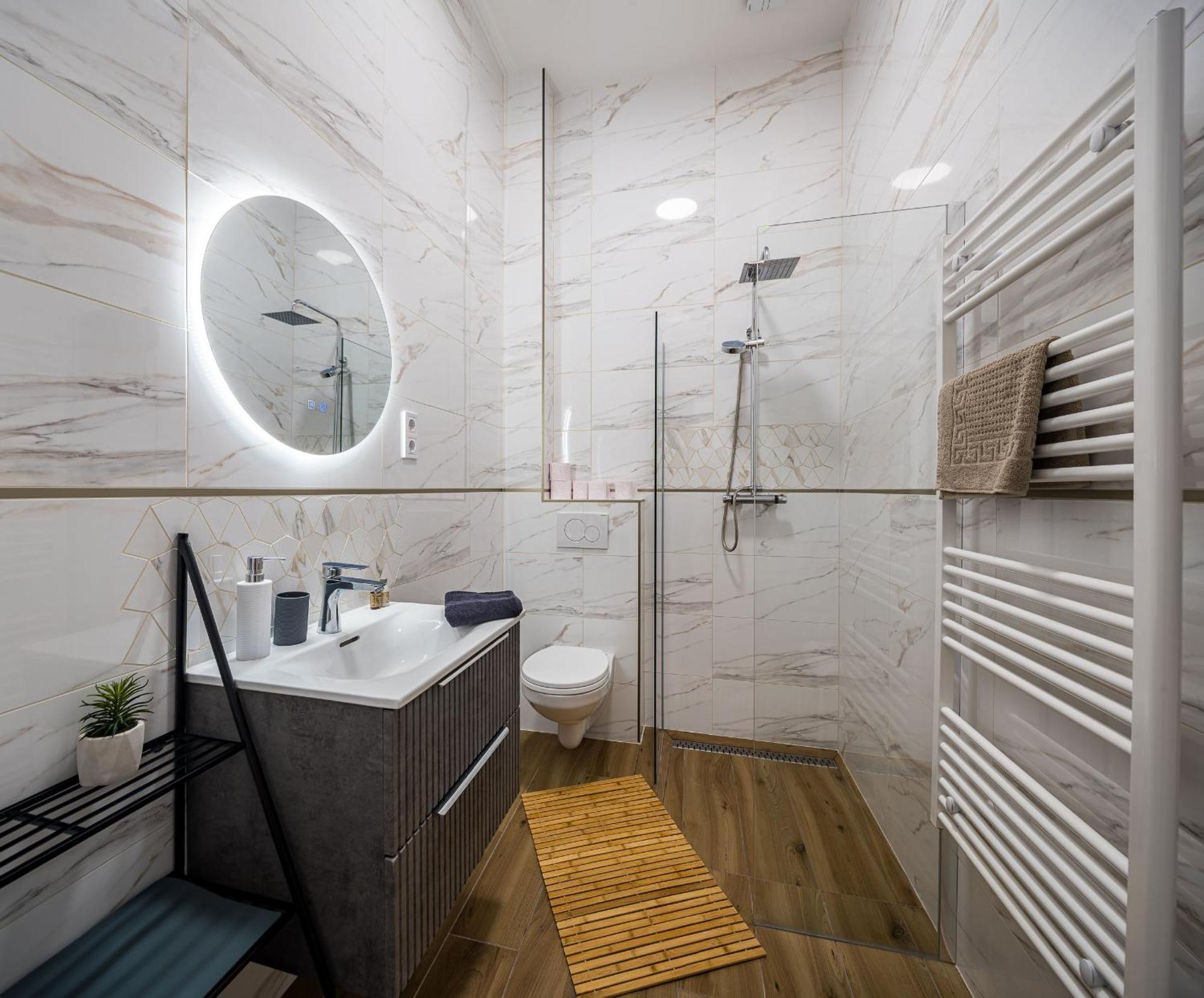 Stafetahaz Apartmanok Vác المظهر الخارجي الصورة
