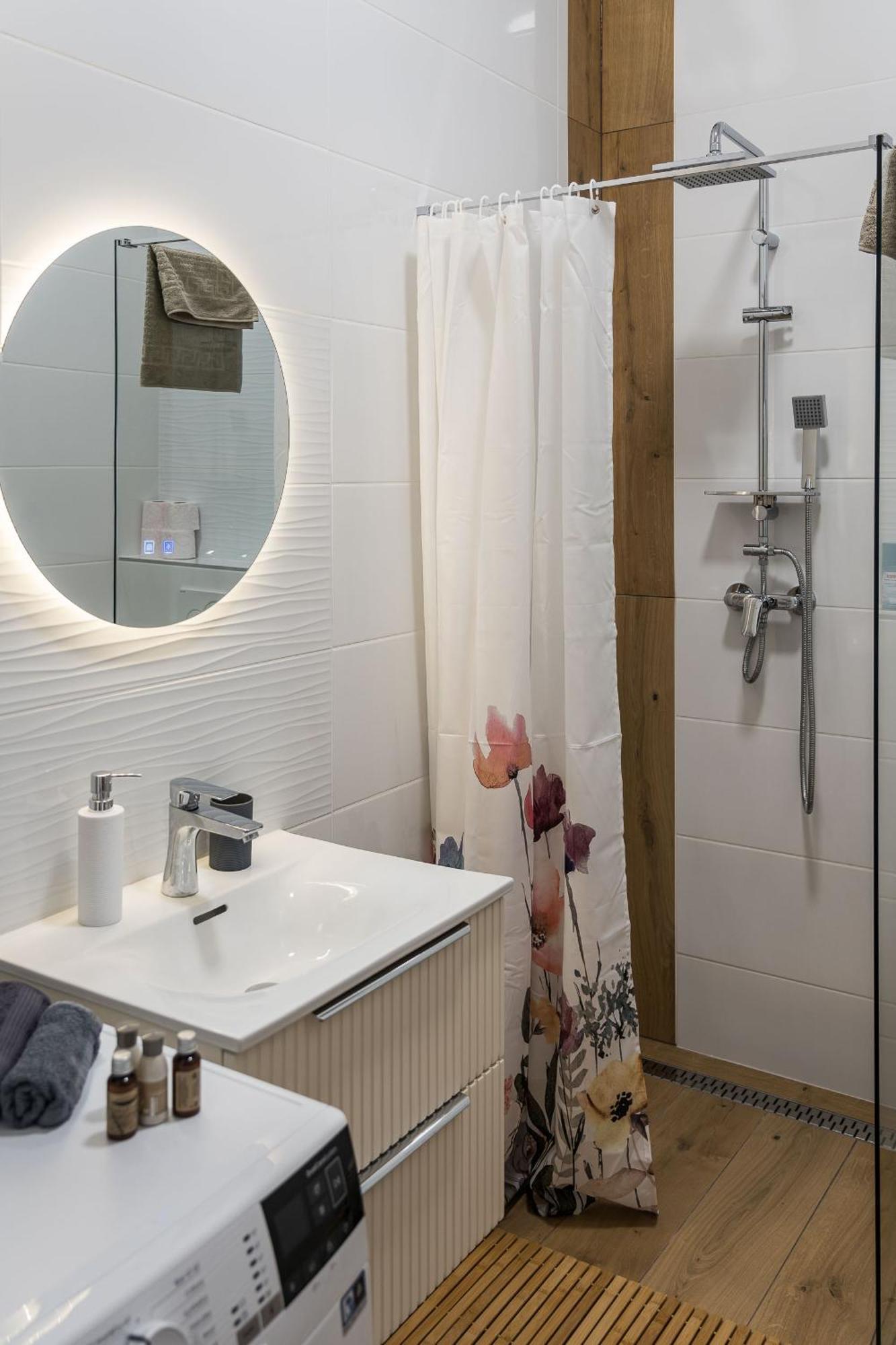 Stafetahaz Apartmanok Vác المظهر الخارجي الصورة
