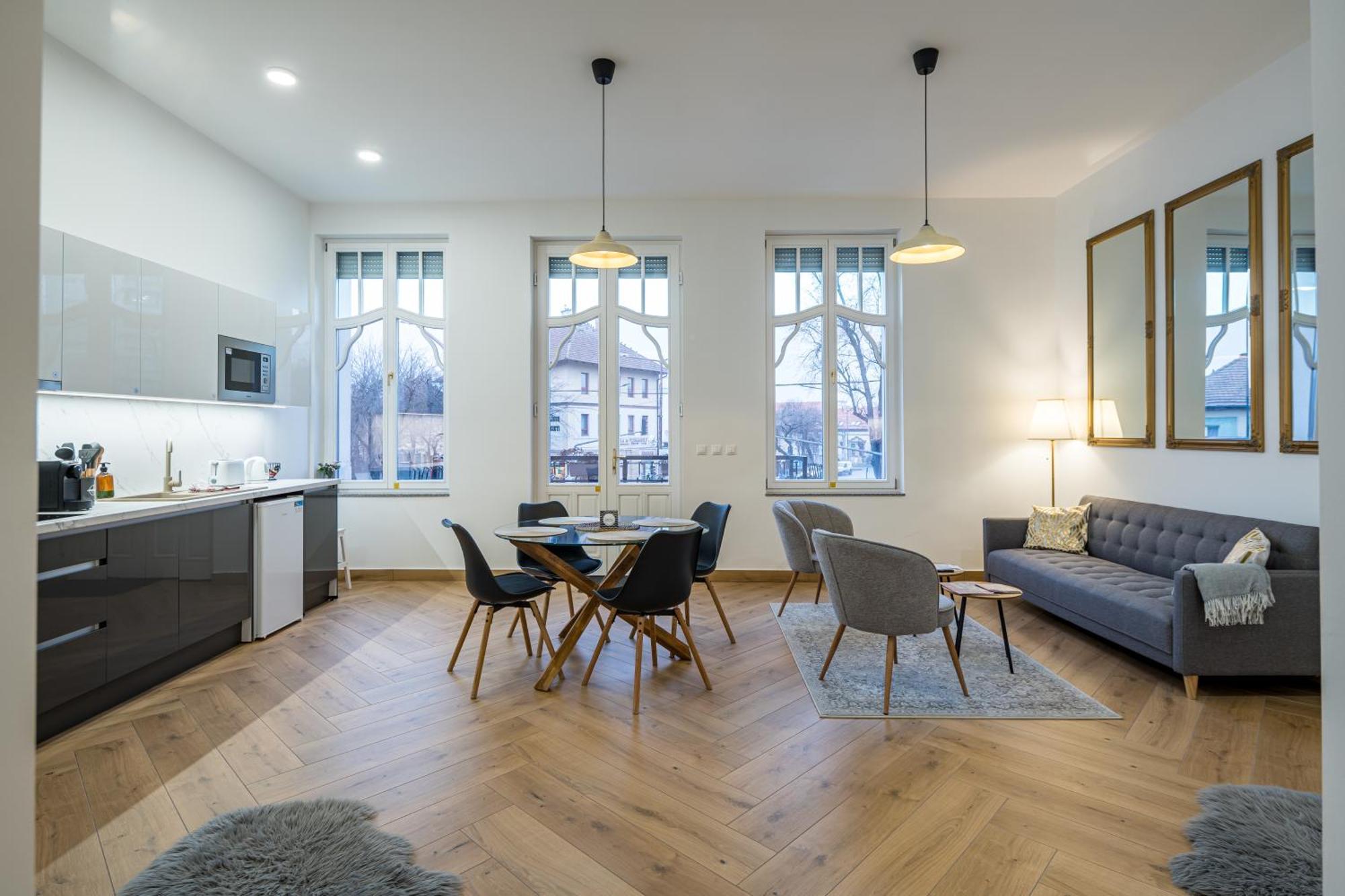 Stafetahaz Apartmanok Vác المظهر الخارجي الصورة