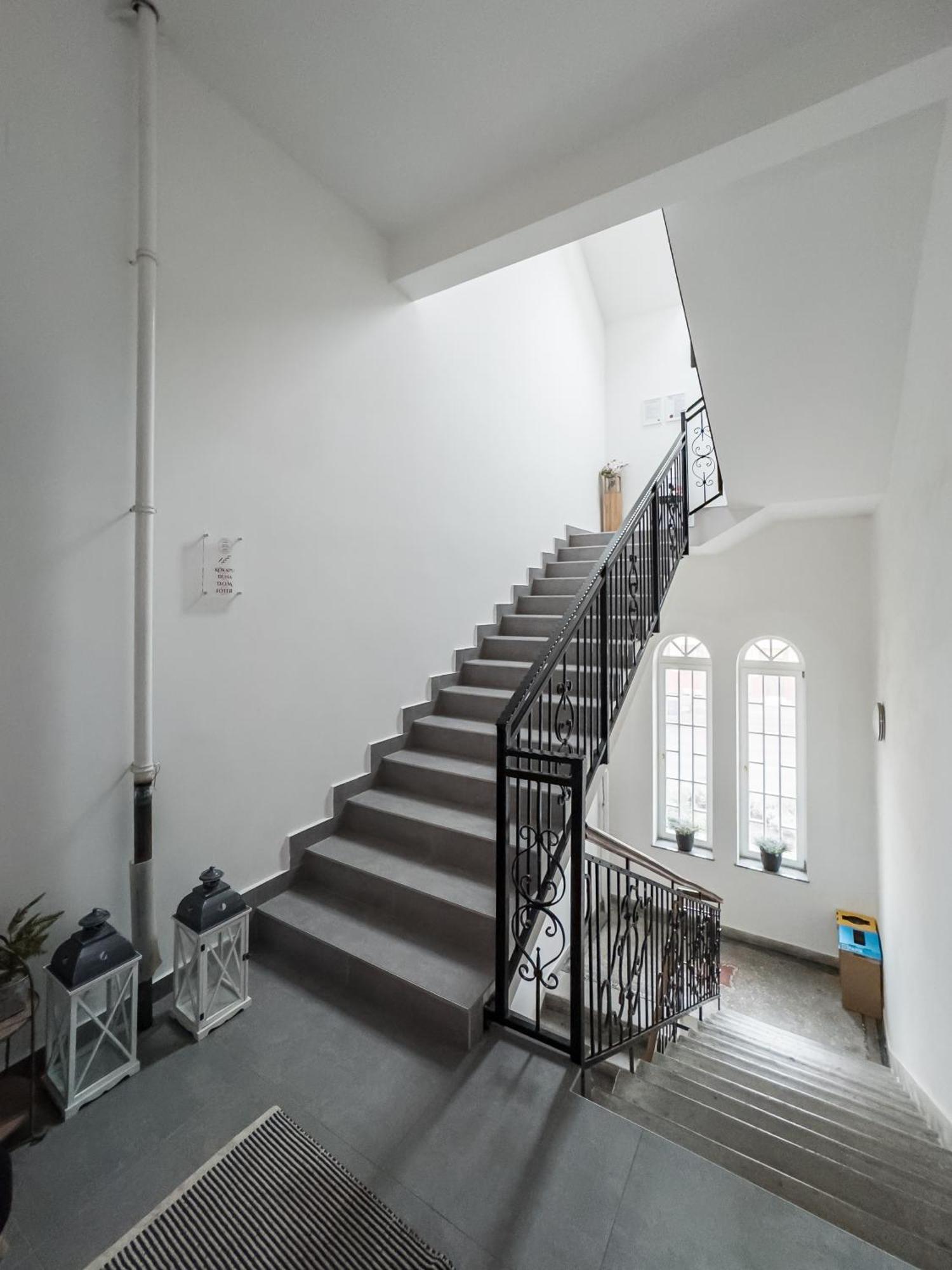 Stafetahaz Apartmanok Vác المظهر الخارجي الصورة